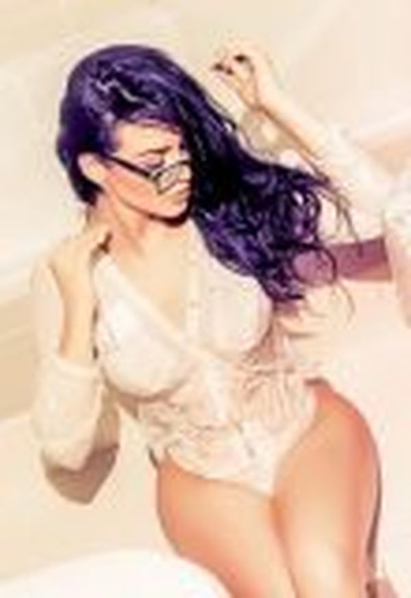 Escort Kecskemét, Közép-Magyarország natural looking lady