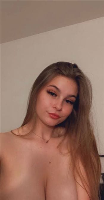 Ernie, 18, Veszprém - Közép-Dunántúl, Beauty Escort