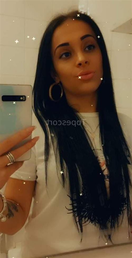 Karyne, 21, Szolnok - Közép-Magyarország, Local Escort Girl